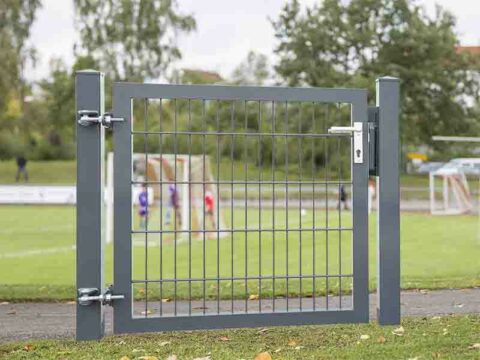 Zäune und Tore aus Metall Das richtige Tor für den