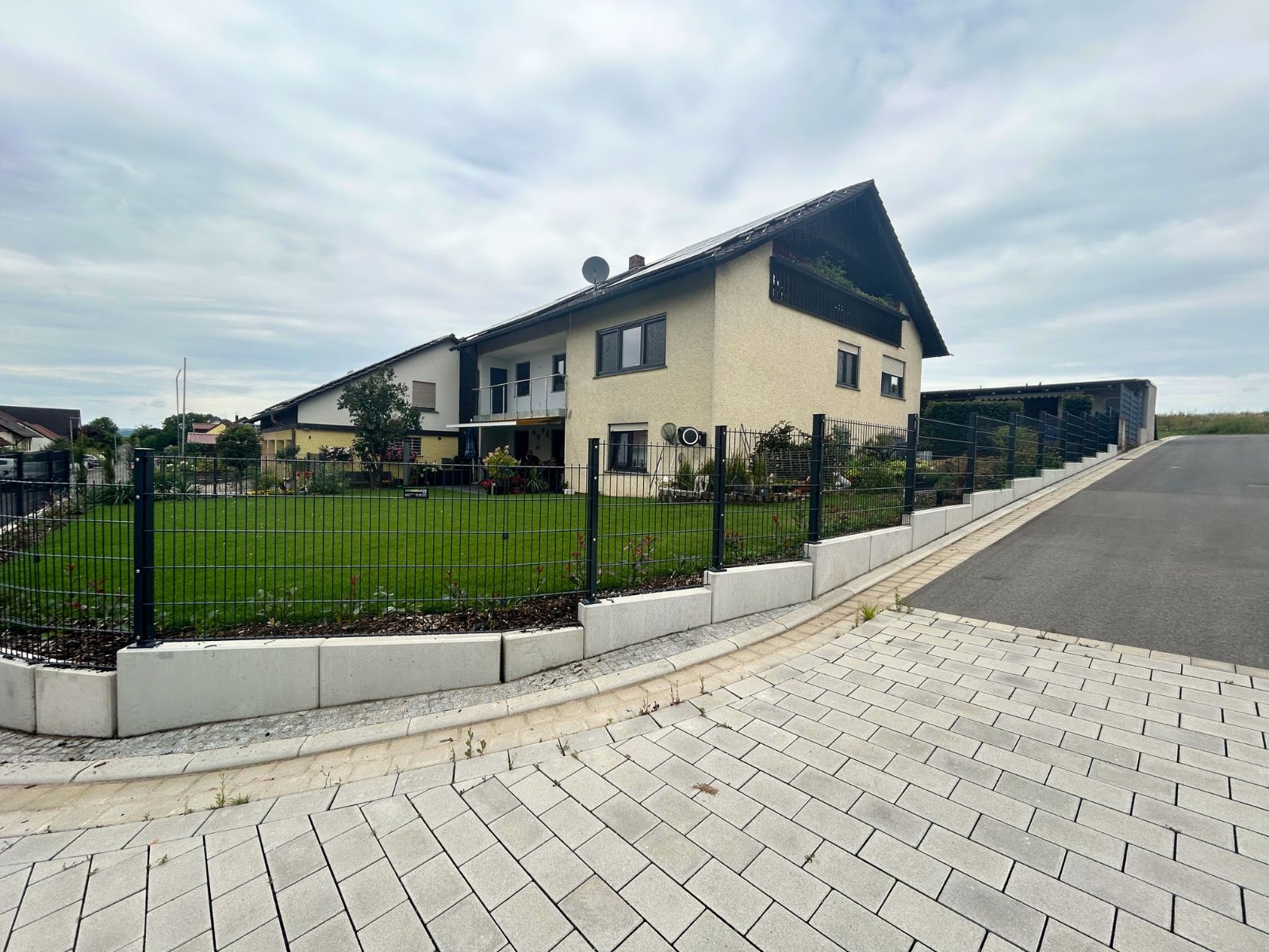 zaunbau hang doppelstabmattenzaun